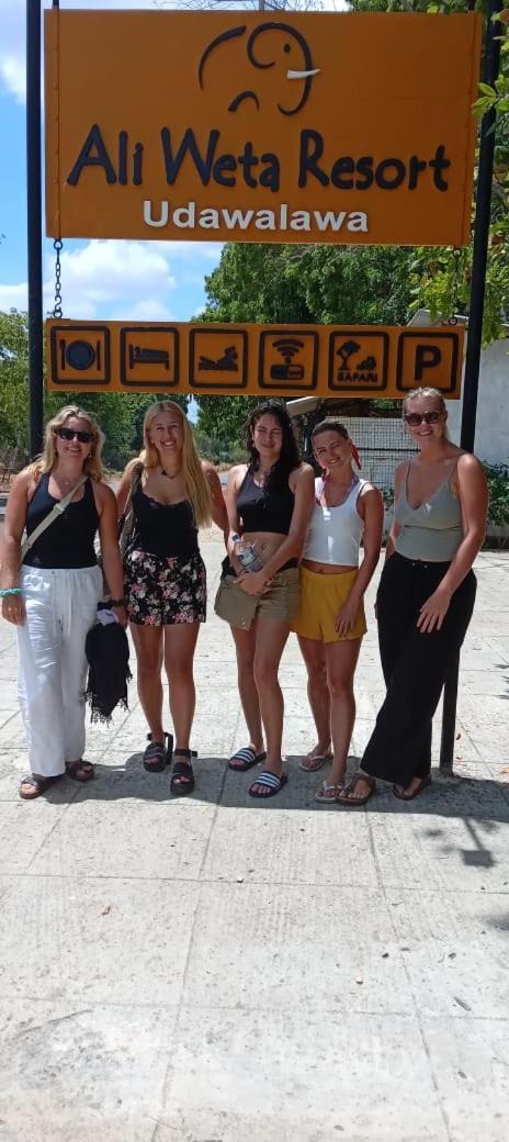 Ali Weta Safari Resort Udawalawe Kültér fotó